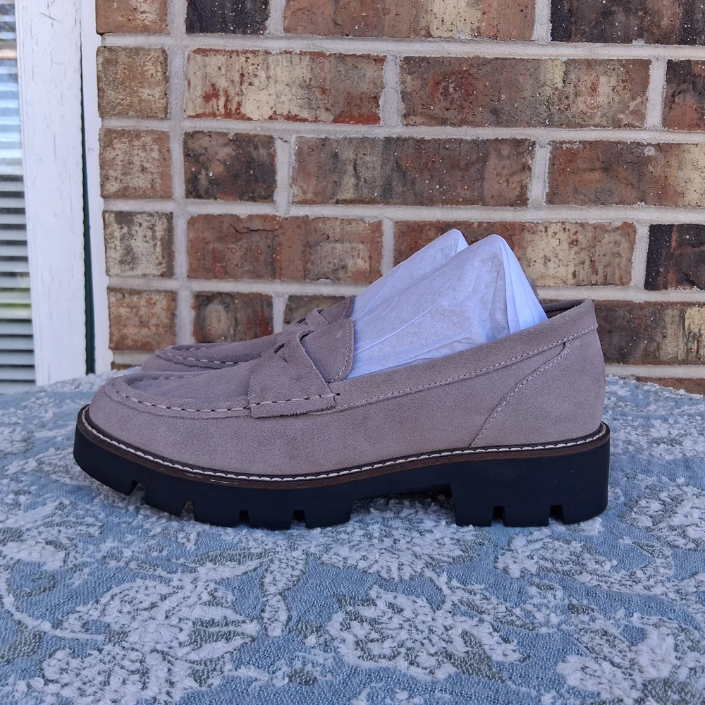 House of Harlow 1960 light taupe suede penny loafers chunky heel 9 Ckassic Chic - Picture 3 of 13